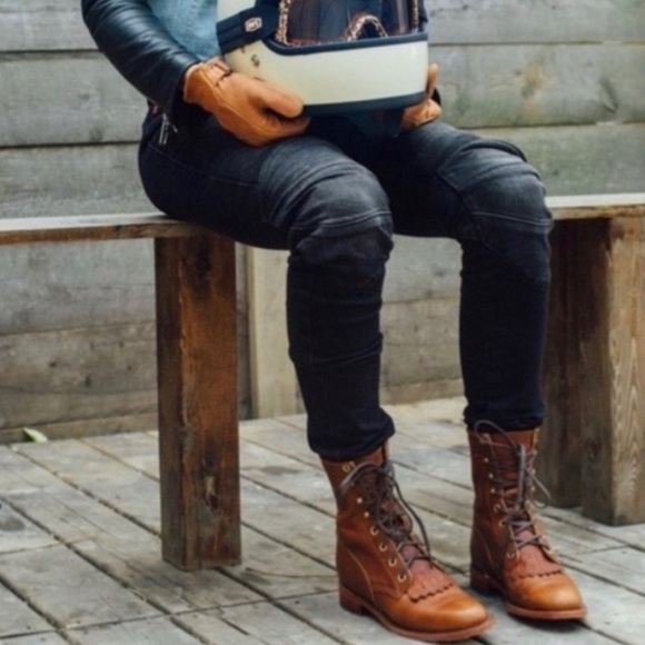 🛑SOLD🛑Women’s Ariat Lacer boots Heritage lace up casual work leather brown 8 B - Picture 2 of 16